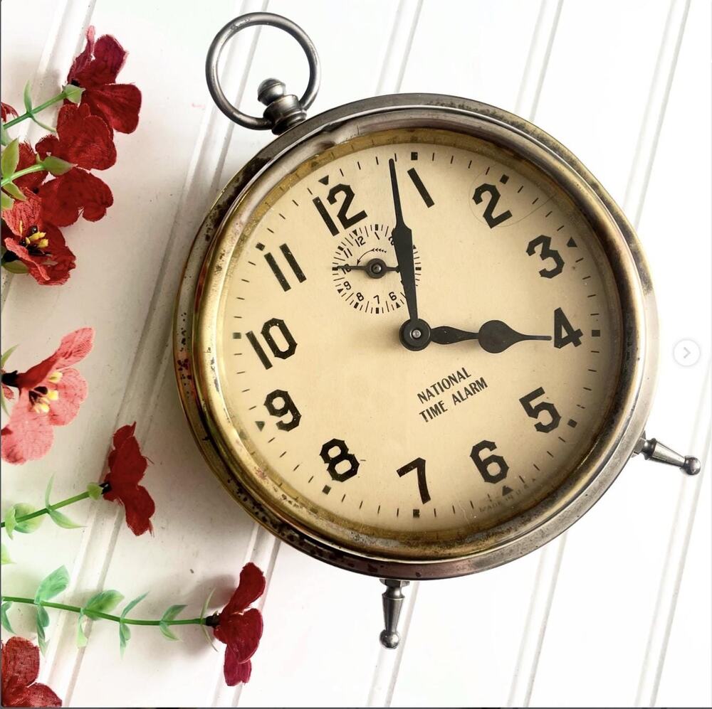 Vintage 1940s Working National Time Alarm Clock Glass Face